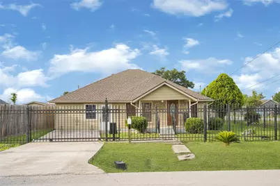 8004 Mendez Street, Houston, TX 77029 - Photo 1
