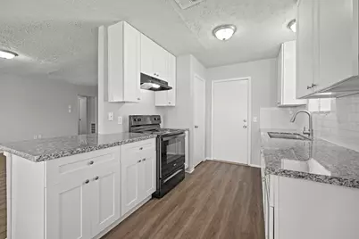 6450 Bazel Brook Drive, Houston, TX 77489 - Photo 7
