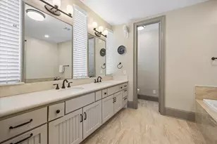 2105 Argonne St, Houston, TX 77019 - Photo 15