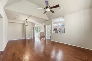 56 Lakeridge Dr, The Woodlands, TX 77381 - Photo 7