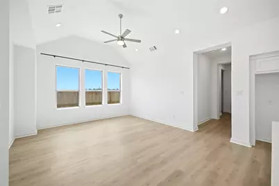 11915 S Pavillion Drive, Mont Belvieu, TX 77523 - Photo 15