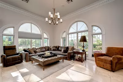 12445 Memorial Drive, Houston, TX 77024 - Photo 17