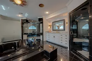 12445 Memorial Dr, Houston, TX 77024 - Photo 33