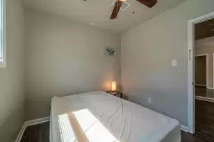 5742 Schevers St, Houston, TX 77033 - Photo 31