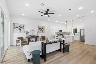 316 Walthall Dr, Houston, TX 77022 - Photo 9