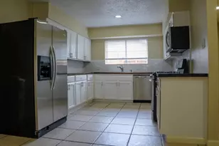 19526 Leaning Timbers Dr, Humble, TX 77346 - Photo 5