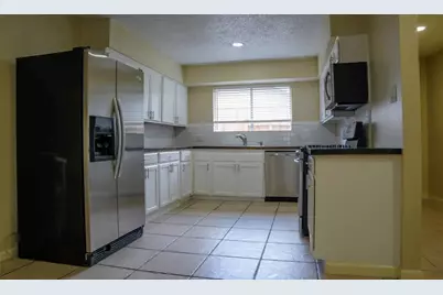19526 Leaning Timbers Drive, Humble, TX 77346 - Photo 5