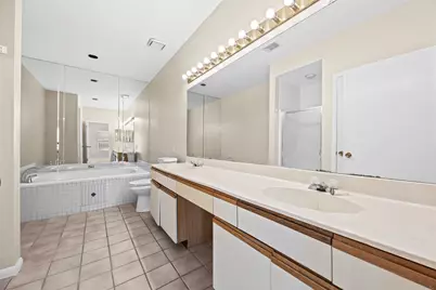 3218 Holly Hall Street, Houston, TX 77054 - Photo 15