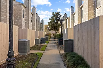 3218 Holly Hall Street, Houston, TX 77054 - Photo 21