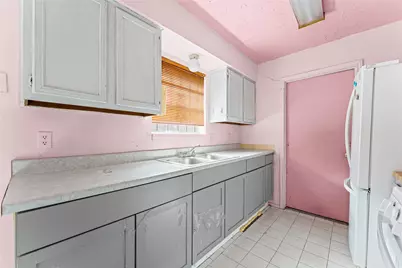 11930 Welshpool Glen Drive, Houston, TX 77066 - Photo 9