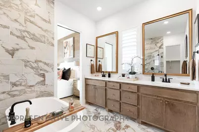 12115 Lake View Boulevard, Mont Belvieu, TX 77523 - Photo 27