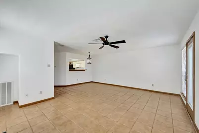 17271 Saturn Lane, Houston, TX 77058 - Photo 9