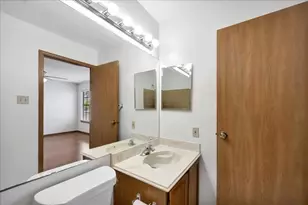 17271 Saturn Ln, Houston, TX 77058 - Photo 19