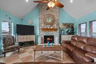 45 Dolphin St, Bayou Vista, TX 77563 - Photo 11