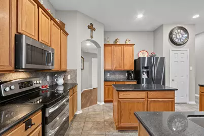 2410 Avalon Trace Lane, Pearland, TX 77581 - Photo 21