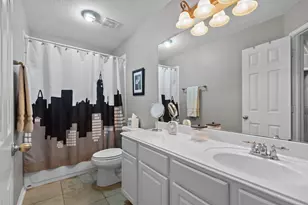 2410 Avalon Trace Ln, Pearland, TX 77581 - Photo 31