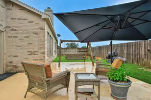 2410 Avalon Trace Ln, Pearland, TX 77581 - Photo 33