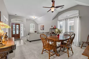 2410 Avalon Trace Ln, Pearland, TX 77581 - Photo 9