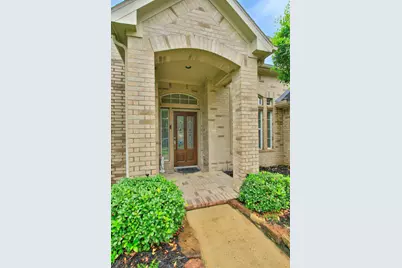 2410 Avalon Trace Lane, Pearland, TX 77581 - Photo 5