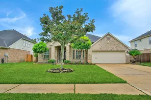 2410 Avalon Trace Ln, Pearland, TX 77581 - Photo 39