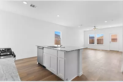 306 Robin Street, Angleton, TX 77515 - Photo 11