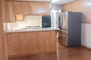 8913 Linda Vista Rd, Houston, TX 77078 - Photo 5