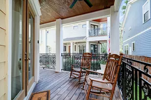 1126 W 17th St, Houston, TX 77008 - Photo 3