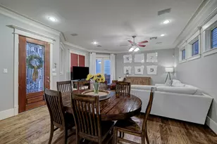 1126 W 17th St, Houston, TX 77008 - Photo 5