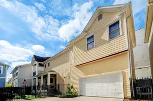 1126 W 17th St, Houston, TX 77008 - Photo 1