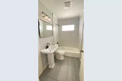 222 Caplin Street, Houston, TX 77022 - Photo 7