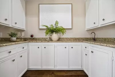1727 Nantucket Drive, Houston, TX 77057 - Photo 19