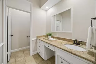 1727 Nantucket Dr, Houston, TX 77057 - Photo 19