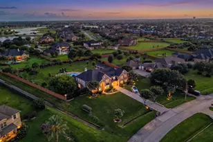3960 Pebble Brook Dr, League City, TX 77573 - Photo 3