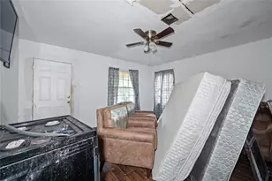 2107 Norman St, Pasadena, TX 77506 - Photo 9