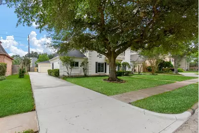 1002 Meadowlark Lane, Sugar Land, TX 77478 - Photo 3