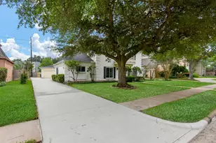 1002 Meadowlark Ln, Sugar Land, TX 77478 - Photo 3