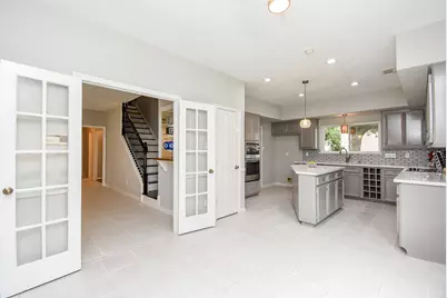 1002 Meadowlark Lane, Sugar Land, TX 77478 - Photo 7