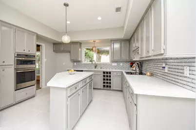 1002 Meadowlark Lane, Sugar Land, TX 77478 - Photo 5