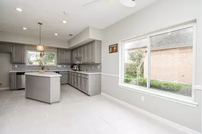 1002 Meadowlark Lane, Sugar Land, TX 77478 - Photo 9