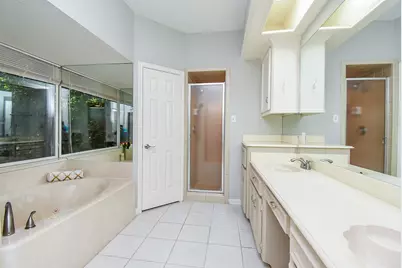 1002 Meadowlark Lane, Sugar Land, TX 77478 - Photo 19