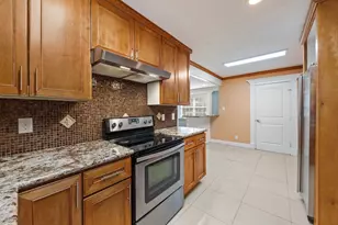 6742 Dusty Ln, Conroe, TX 77306 - Photo 13
