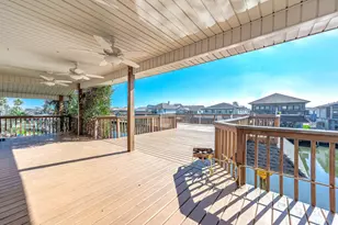837 Marlin St, Bayou Vista, TX 77563 - Photo 9