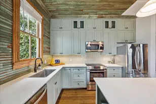 1426 Avenue M, Galveston, TX 77550 - Photo 15