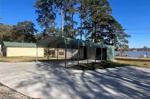 2 Lee Dr, Huntsville, TX 77320 - Photo 3