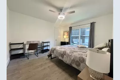1801 Huldy St Street #H8, Houston, TX 77019 - Photo 11