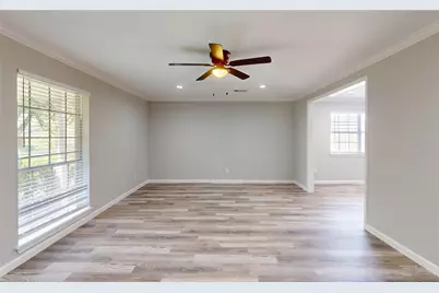 2206 Carriage Lane, La Marque, TX 77568 - Photo 3