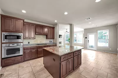 2458 S Bramlet Drive, Conroe, TX 77304 - Photo 15