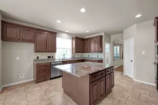 2458 S Bramlet Dr, Conroe, TX 77304 - Photo 13