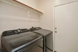 2019 Magnolia Crest Ln, Sugar Land, TX 77478 - Photo 7