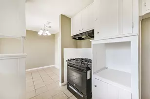 10214 Bretton Dr, Houston, TX 77016 - Photo 7